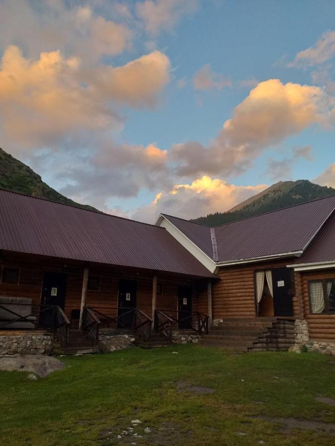 Altyn Arashan Guesthouse Exterior foto