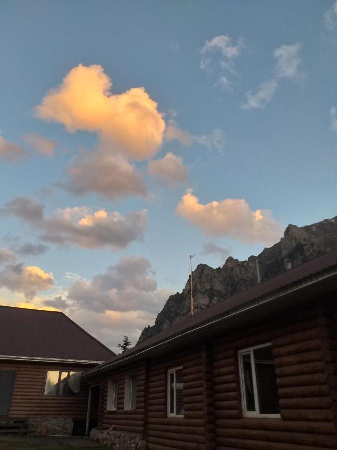 Altyn Arashan Guesthouse Exterior foto